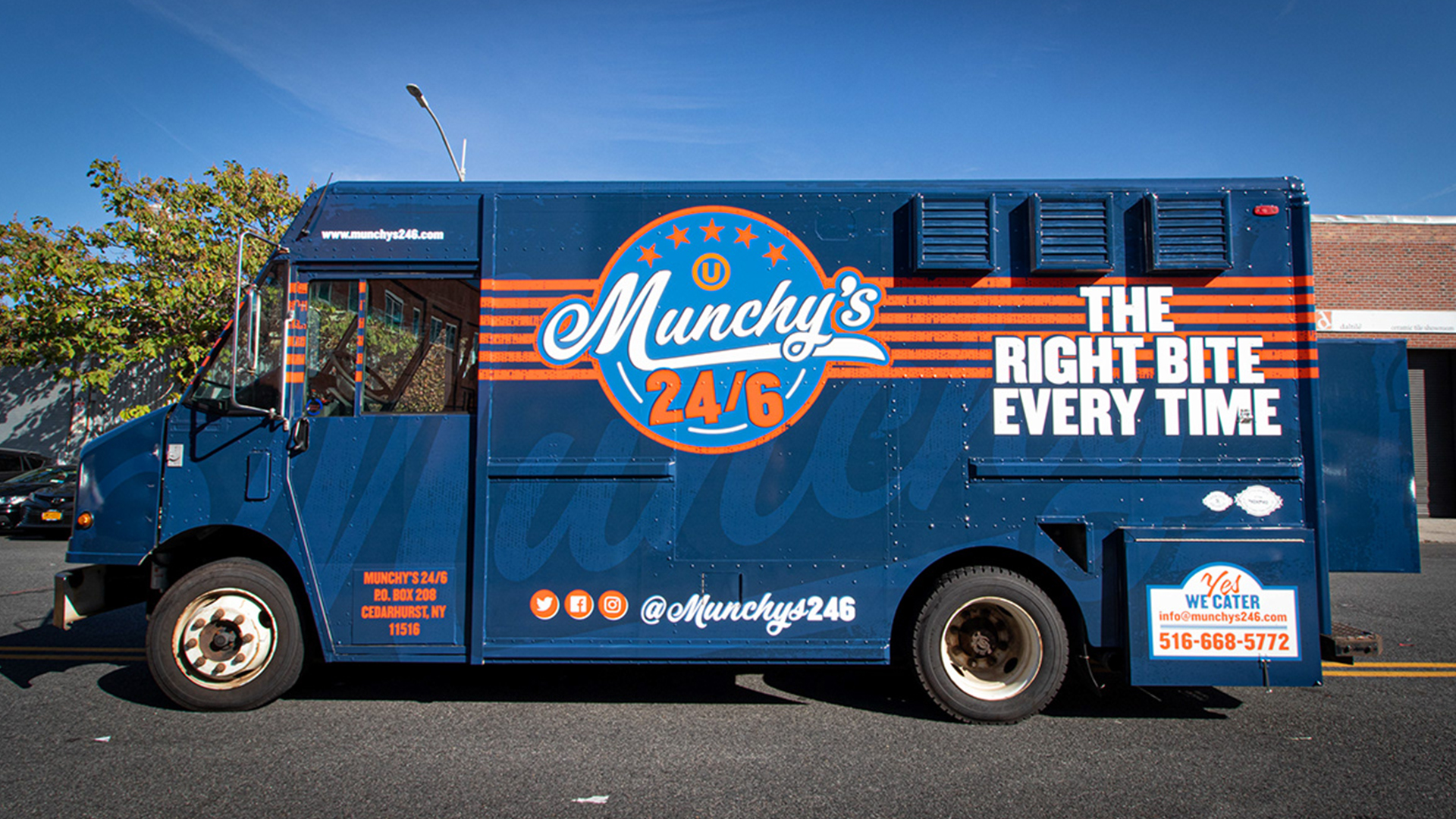 Munchy's 24/6 Branding & Food Truck Design