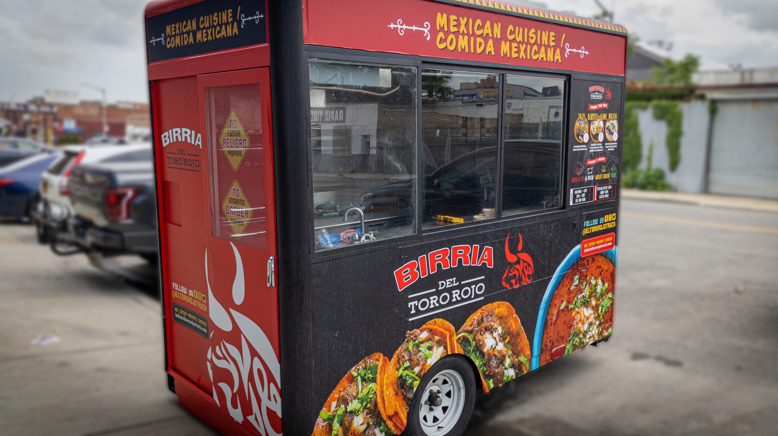 El Toro Rojo Food Cart